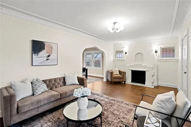 $234,900 | 1122 East 76th Street, Kansas City, MO 64131