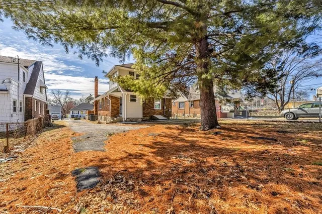 $234,900 | 1122 East 76th Street, Kansas City, MO 64131