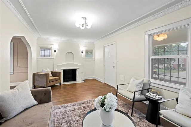 $234,900 | 1122 East 76th Street, Kansas City, MO 64131