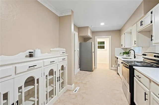 $234,900 | 1122 East 76th Street, Kansas City, MO 64131