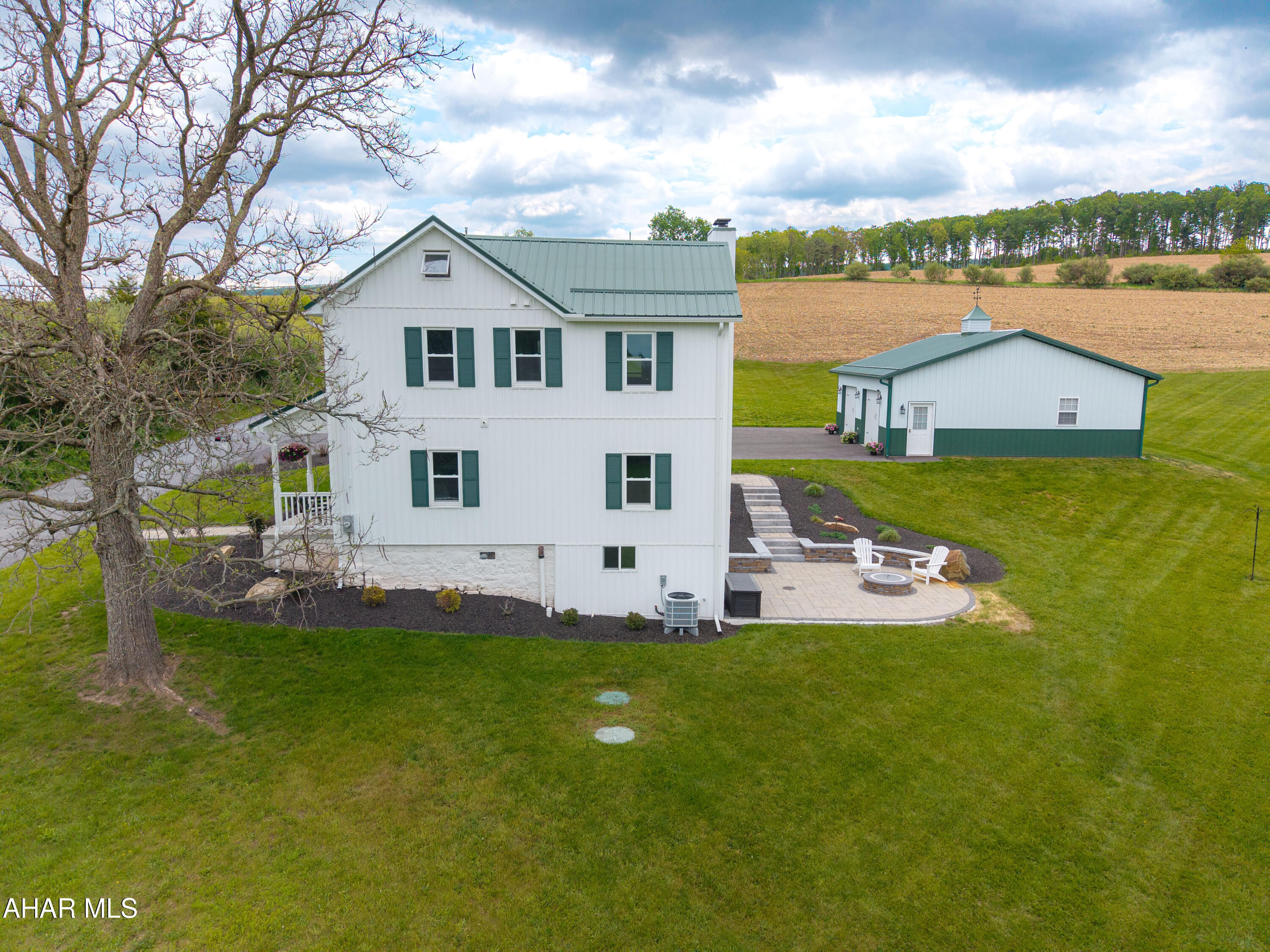 339 Big Run Road Breezewood, PA 15533 - Photo 5 of 58
