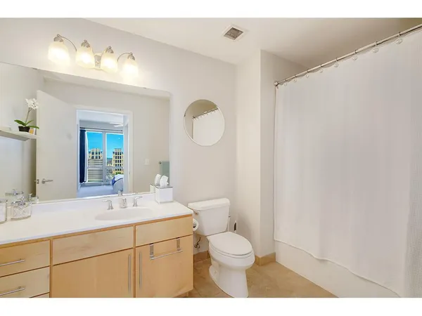 $1,795 | 929 Portland Avenue, Unit 1702, Minneapolis, MN 55404