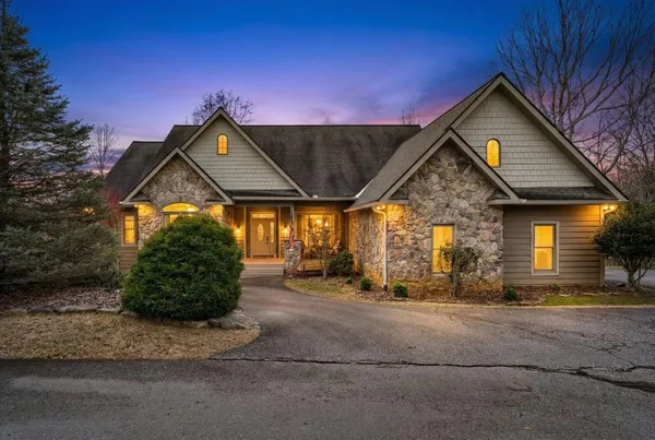 $750,000 | 163 Yellow Maple Lane, Murphy, NC 28906