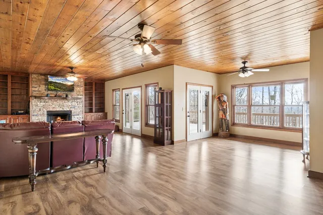 $750,000 | 163 Yellow Maple Lane, Murphy, NC 28906