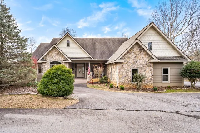 $750,000 | 163 Yellow Maple Lane, Murphy, NC 28906