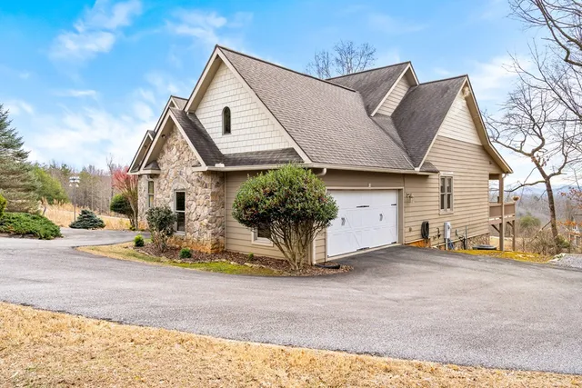 $750,000 | 163 Yellow Maple Lane, Murphy, NC 28906