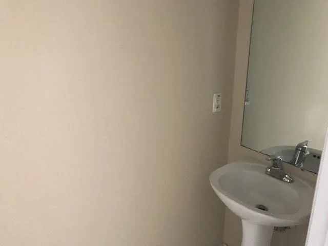 $2,000 | 4182 Napoli Lake Drive, Riviera Beach, FL 33410