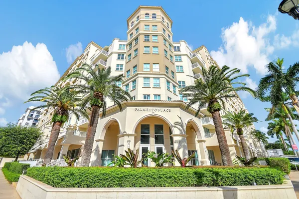 $5,300 | 99 Southeast Mizner Boulevard, Unit 823, Boca Raton, FL 33432
