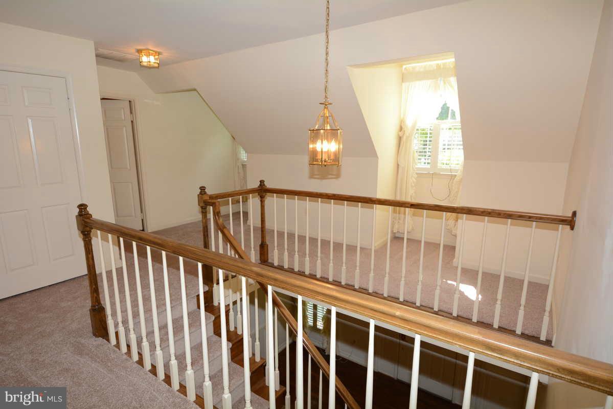 3810 Russell Road Woodbridge, VA 22192 - Photo 13 of 30 Upper Level