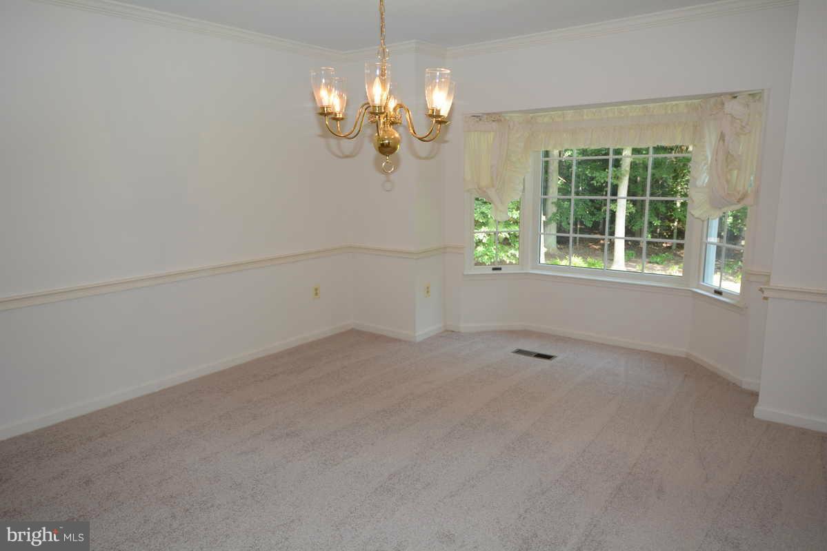 3810 Russell Road Woodbridge, VA 22192 - Photo 3 of 30 Dining Room
