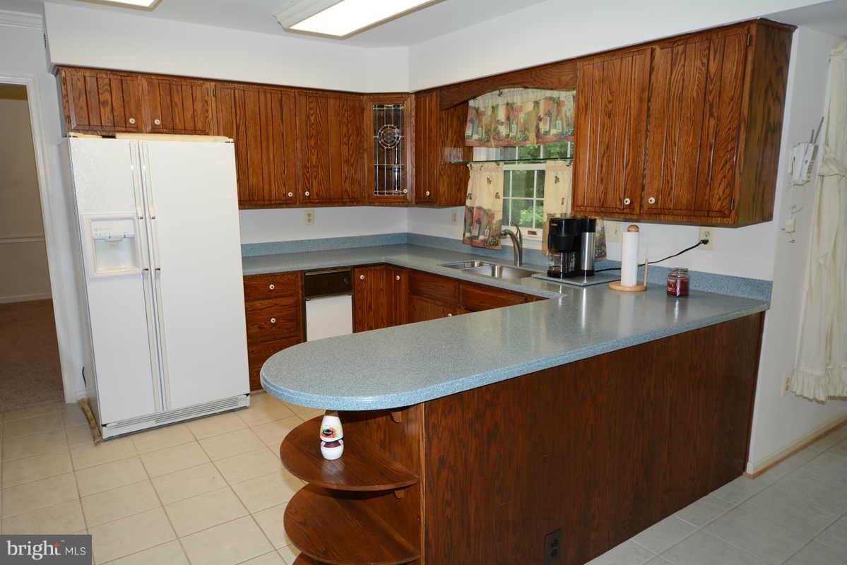 3810 Russell Road Woodbridge, VA 22192 - Photo 5 of 30 Kitchen