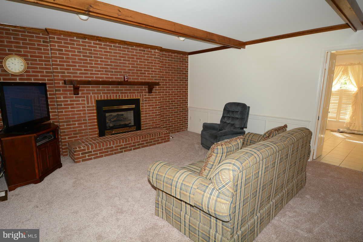 3810 Russell Road Woodbridge, VA 22192 - Photo 10 of 30 Family Room