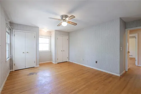 $349,900 | 406 West 109th Street, Kansas City, MO 64114