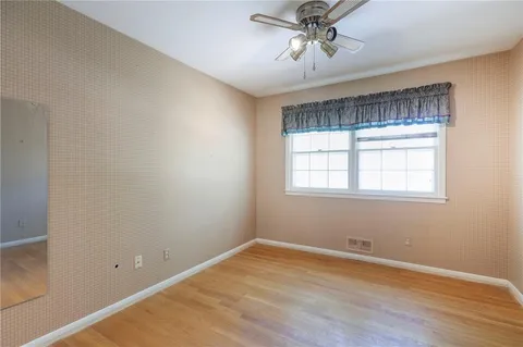 $349,900 | 406 West 109th Street, Kansas City, MO 64114