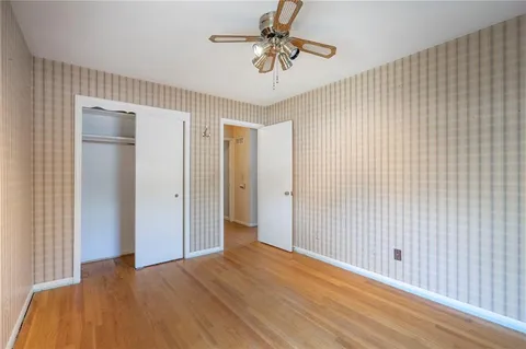 $349,900 | 406 West 109th Street, Kansas City, MO 64114