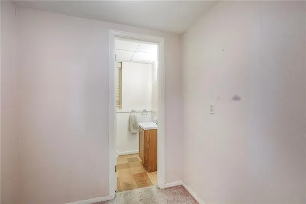 $349,900 | 406 West 109th Street, Kansas City, MO 64114