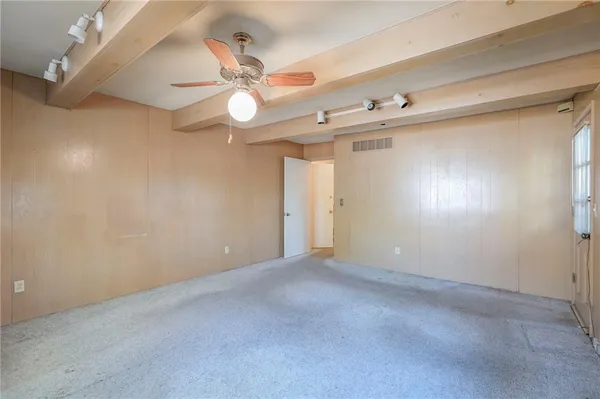 $349,900 | 406 West 109th Street, Kansas City, MO 64114