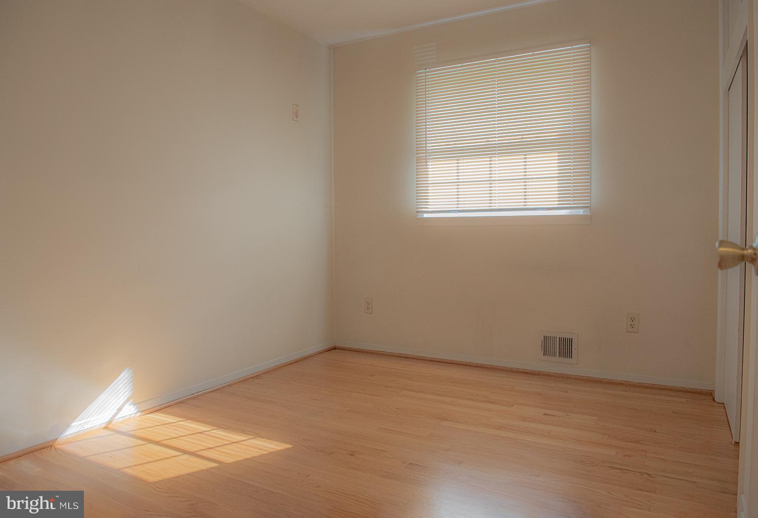 5232 Oldcastle Lane Springfield, VA 22151 - Photo 13 of 23 THIRD BED ROOM