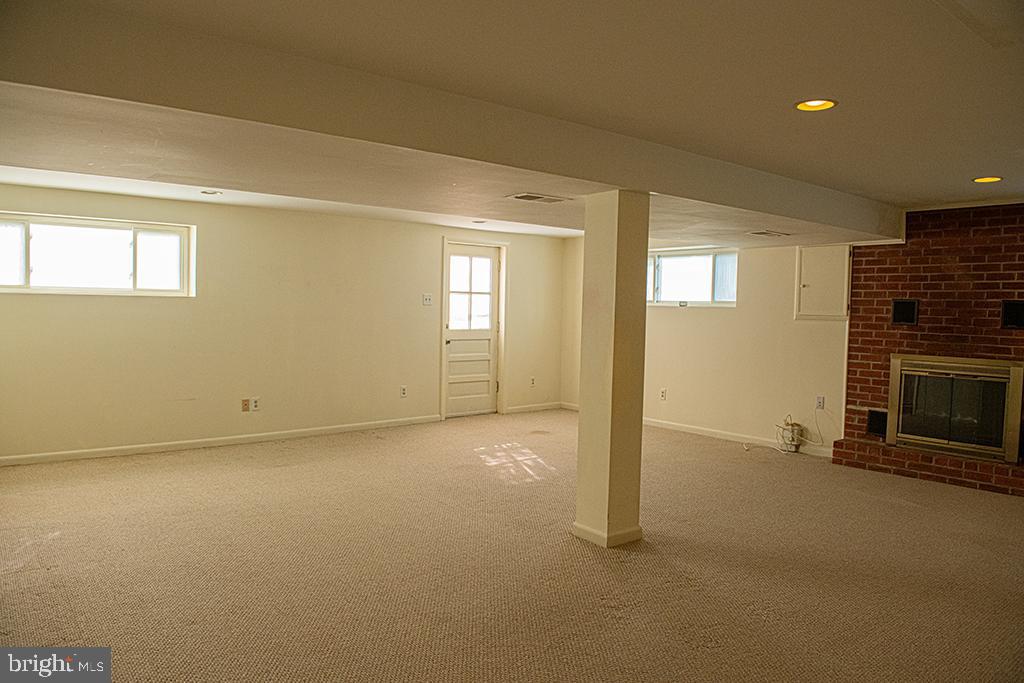 5232 Oldcastle Lane Springfield, VA 22151 - Photo 19 of 23 BASEMENT - RECREATION ROOM with WALKOUT LEVEL