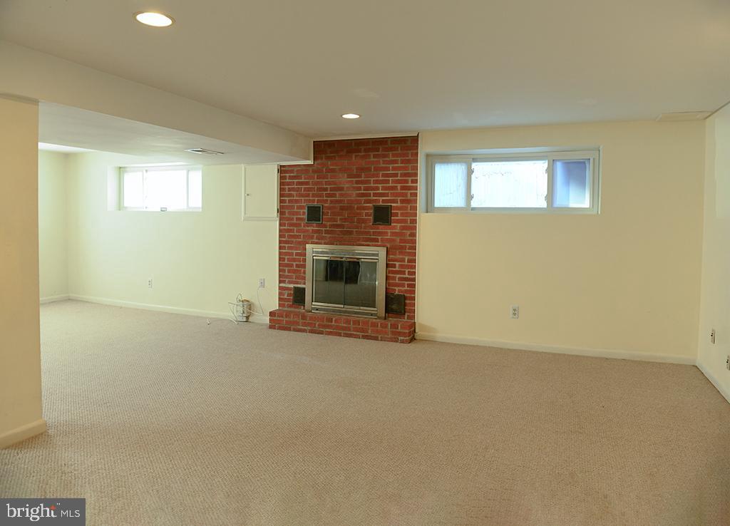 5232 Oldcastle Lane Springfield, VA 22151 - Photo 20 of 23 BASEMENT - OTHER ANGLE