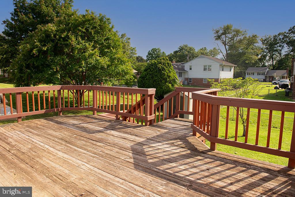 5232 Oldcastle Lane Springfield, VA 22151 - Photo 5 of 23 DECK