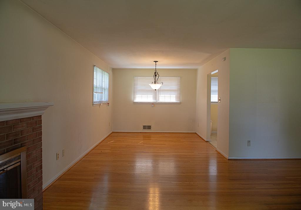 5232 Oldcastle Lane Springfield, VA 22151 - Photo 9 of 23 DINING ROOM