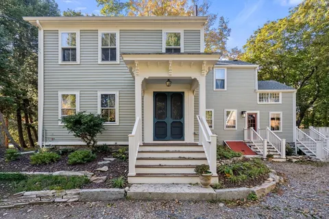 $1,099,000 | 25 Farm Road, Sherborn, MA 01770