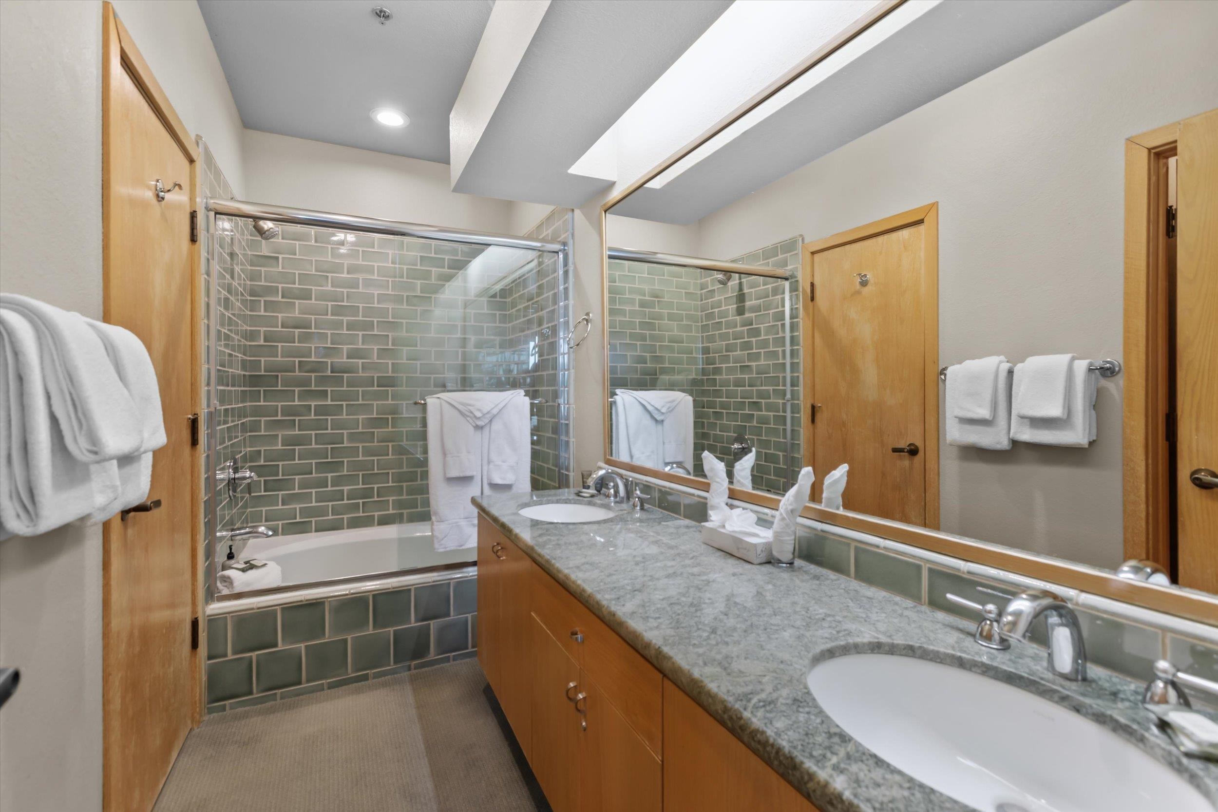 201 Shirley Cyn Road, Unit 241 Olympic Valley, CA 96146 - Photo 15 of 28