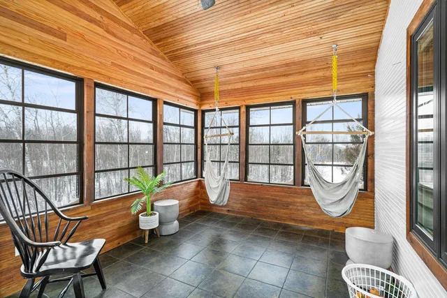 $595,000 | 3325 Strand Road, Duluth, MN 55803