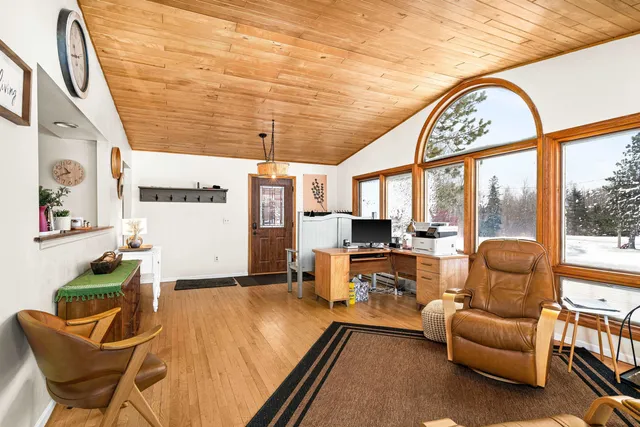 $595,000 | 3325 Strand Road, Duluth, MN 55803