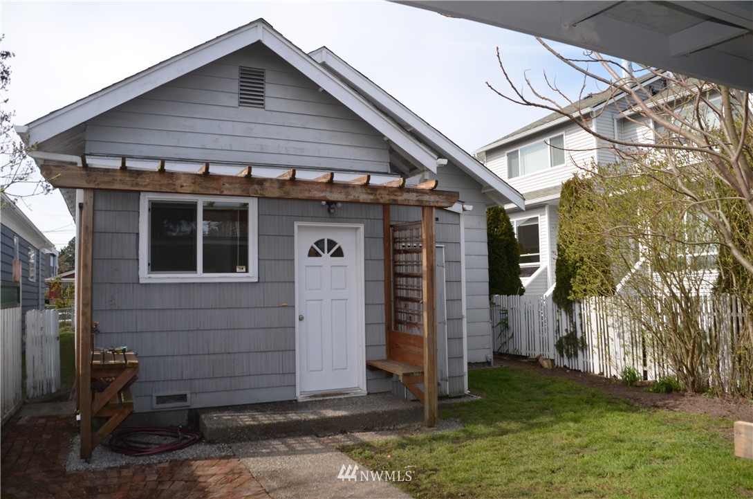 3024 62nd Avenue Southwest Seattle, WA 98116 - Photo 21 of 23 Gallery Image 21