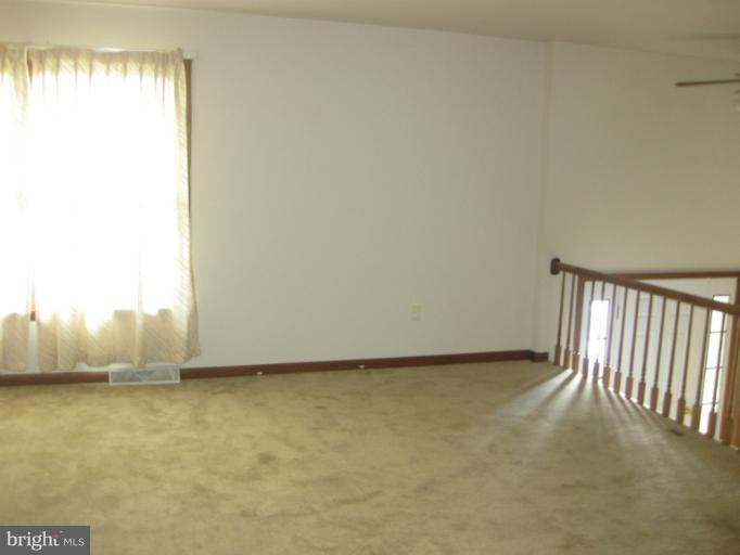 8302 Manor View Road Lusby, MD 20657 - Photo 4 of 10 Living Room