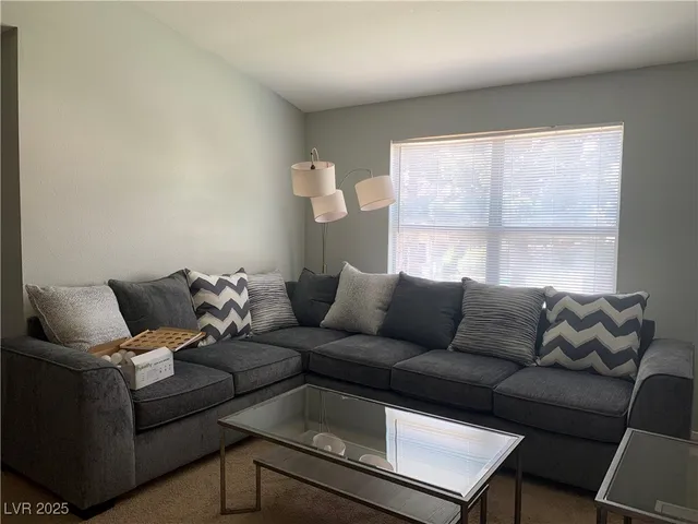 $1,450 | 8101 West Flamingo Road, Unit 2110, Las Vegas, NV 89147