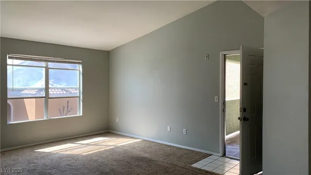 $1,450 | 8101 West Flamingo Road, Unit 2110, Las Vegas, NV 89147