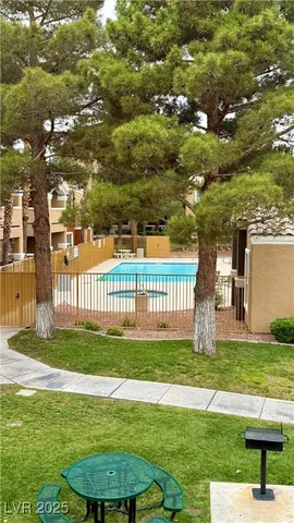 $1,450 | 8101 West Flamingo Road, Unit 2110, Las Vegas, NV 89147