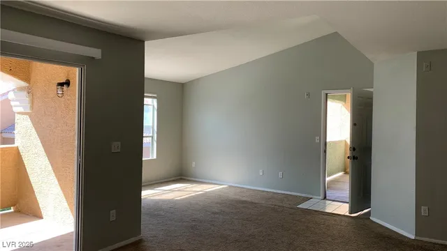 $1,450 | 8101 West Flamingo Road, Unit 2110, Las Vegas, NV 89147