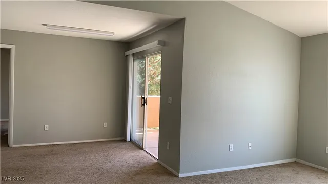 $1,450 | 8101 West Flamingo Road, Unit 2110, Las Vegas, NV 89147
