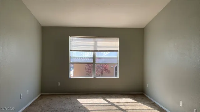 $1,450 | 8101 West Flamingo Road, Unit 2110, Las Vegas, NV 89147