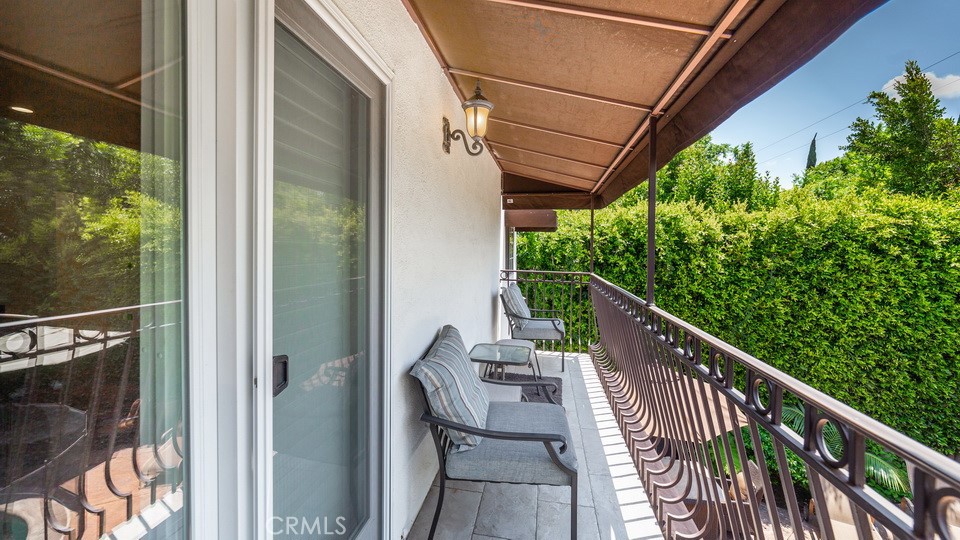 4461 Stern Avenue Sherman Oaks, CA 91423 - Photo 41 of 62 a balcony with an outdoor space