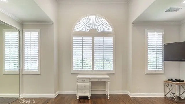 $13,000 | 4461 Stern Avenue, Sherman Oaks, CA 91423