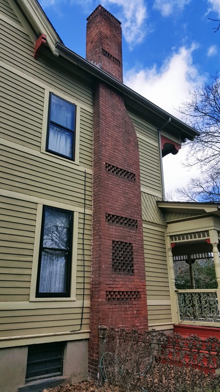 198 Florida Street Springfield, MA 01109 - Photo 3 of 21 Gallery Image 3