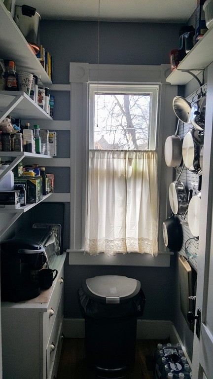 198 Florida Street Springfield, MA 01109 - Photo 6 of 21 Gallery Image 6