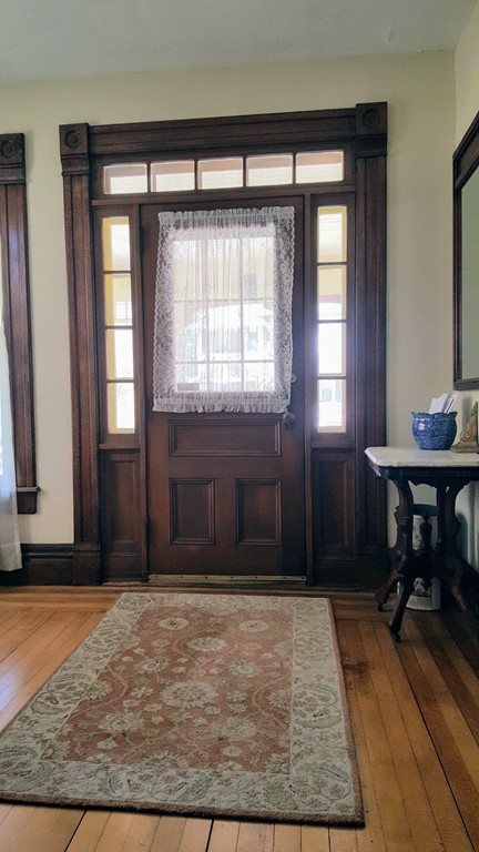 198 Florida Street Springfield, MA 01109 - Photo 8 of 21 Gallery Image 8