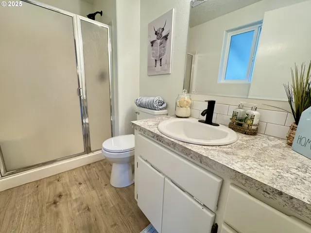 $525,000 | 73345 Apiary Road, Rainier, OR 97048