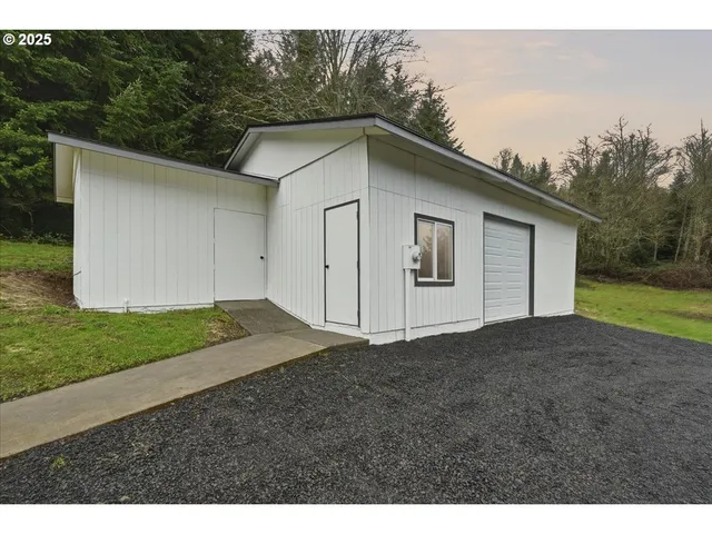 $525,000 | 73345 Apiary Road, Rainier, OR 97048