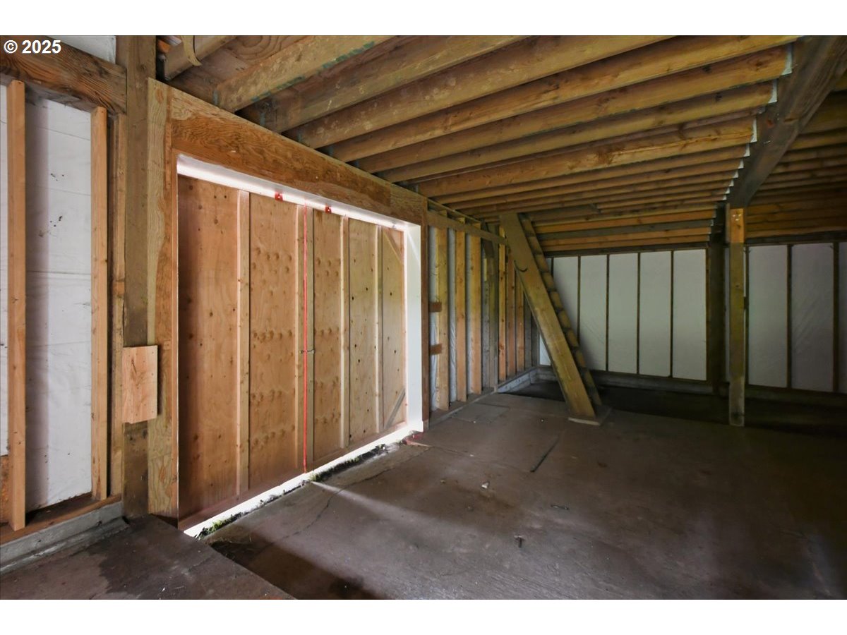 73345 Apiary Road Rainier, OR 97048 - Photo 37 of 44 a view of an empty room