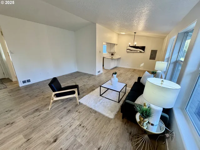 $525,000 | 73345 Apiary Road, Rainier, OR 97048