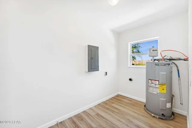 a view of utility room