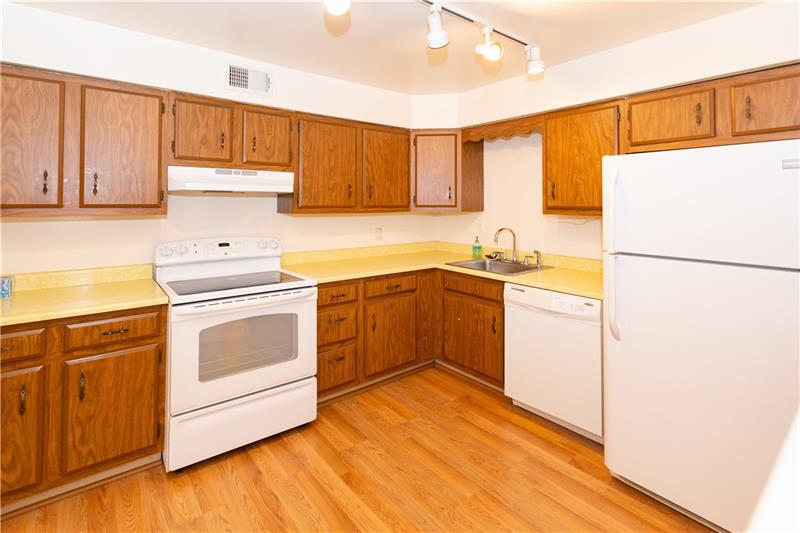 555 Sloop Road, Unit 17 Pittsburgh, PA 15237 - Photo 3 of 11