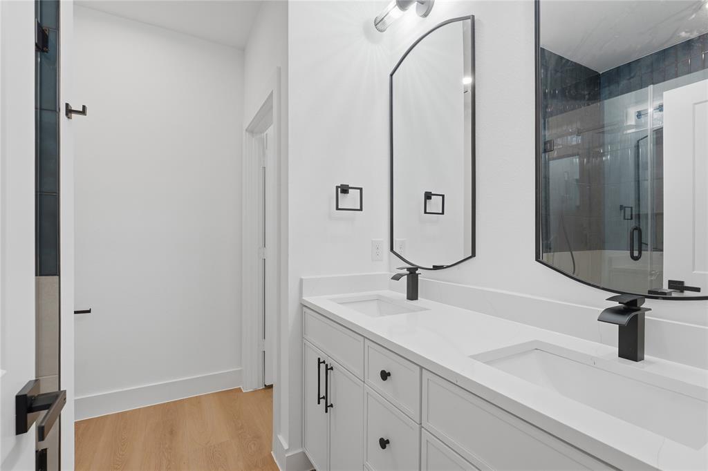4618 Spring Garden Street Dallas, TX 75215 - Photo 8 of 19 Gallery Image 8